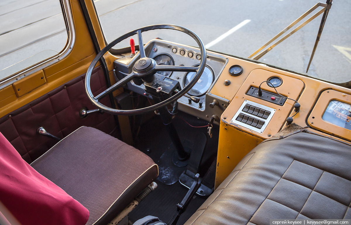 KABINA-AVTOBUS-LIAZ-677M-9.jpg