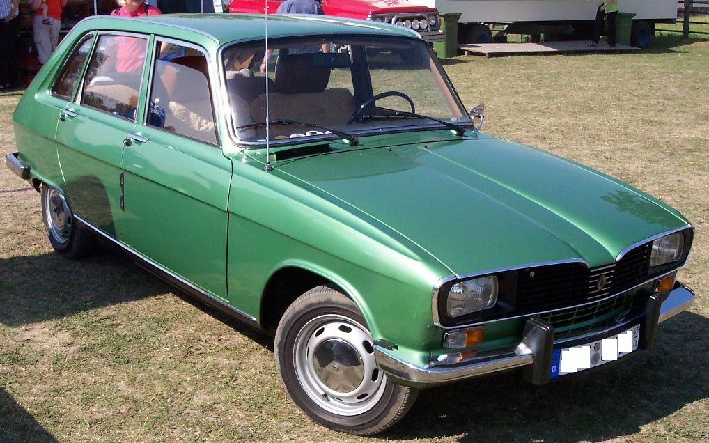 Renault_16_TL_(green),_front_right.jpg